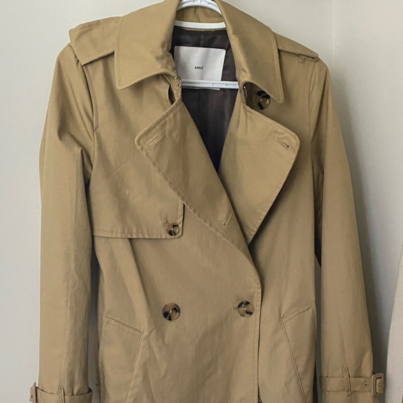 Beige Trench Coat - Picture 4 of 6
